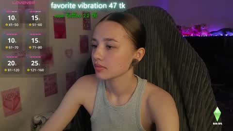 Snapshot of milyamess chatting on May 18, 6:14 pm Emily online show from May 18, 6:14 pm