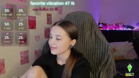 Snapshot of milyamess chatting on May 26, 5:53 pm Emily online show from May 26, 5:53 pm