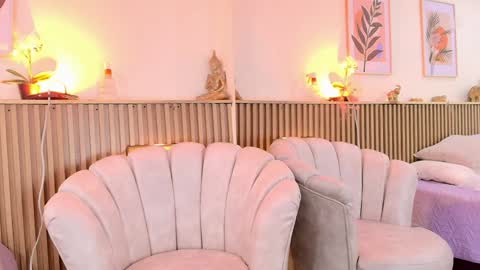 Milly  online show from January 24, 9:39 am