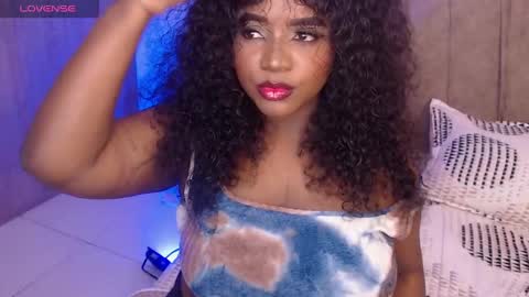 Snapshot of mimi_gil chatting on November 7, 5:51 am Mimi online show from November 7, 5:51 am