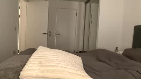 Mimi Monroe  online show from February 20, 9:15 pm