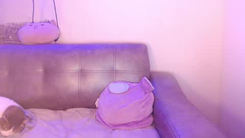 Kat online show from May 16, 4:42 am