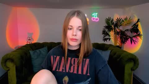 Snapshot of mimicass chatting on September 19, 9:11 am Kelly online show from September 19, 9:11 am