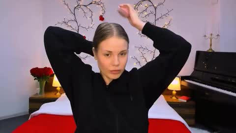 Snapshot of mimicass chatting on October 7, 1:41 pm Kelly online show from October 7, 1:41 pm