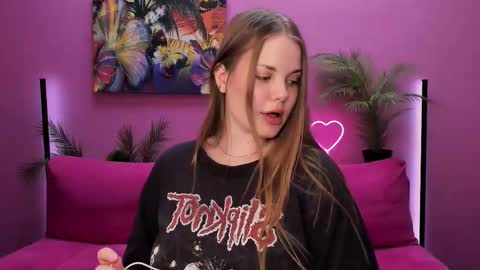 Snapshot of mimicass chatting on October 17, 8:17 am Kelly online show from October 17, 8:17 am