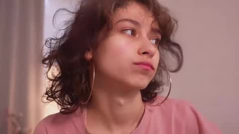 Snapshot of mimilicks chatting on September 30, 8:30 am IRIS online show from September 30, 8:30 am