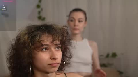 Snapshot of mimilicks chatting on October 7, 8:00 am IRIS online show from October 7, 8:00 am