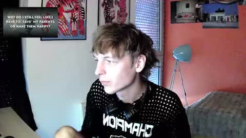 Snapshot of mimiro12 chatting on June 18, 2:32 pm mimiro12 online show from June 18, 2:32 pm