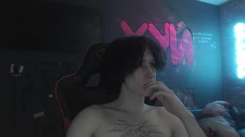 Max online show from September 18, 1:18 am