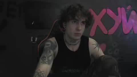 Max online show from October 19, 3:01 pm