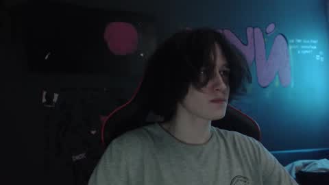 Max online show from November 27, 1:29 am