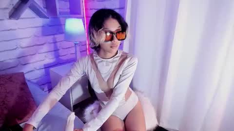 Minji online show from September 18, 12:29 pm