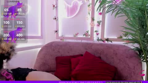 Minji online show from September 27, 6:13 pm