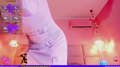 Minji online show from October 9, 7:01 pm