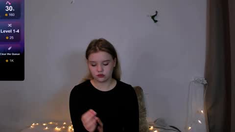 Snapshot of mina27372 chatting on December 30, 1:48 am hi Im Mina  online show from December 30, 1:48 am