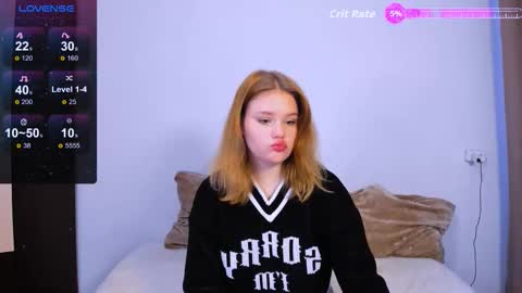 Snapshot of mina27372 chatting on October 11, 1:27 am hi Im Mina  online show from October 11, 1:27 am