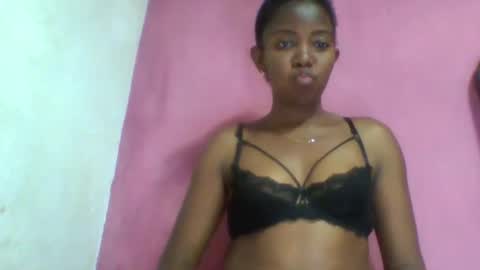 minachocolate online show from May 4, 2:24 pm