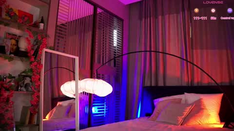 Frances  Next streams Thu Fri Sat 8am -  4pm GMT3 online show from October 11, 6:45 am