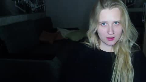 Snapshot of mindiys chatting on December 1, 9:04 pm Mindiys online show from December 1, 9:04 pm