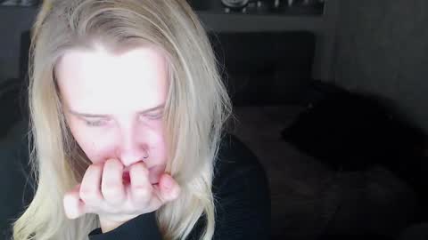 Snapshot of mindiys chatting on December 18, 11:19 pm Mindiys online show from December 18, 11:19 pm