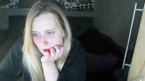 Snapshot of mindiys chatting on December 22, 2:39 am Mindiys online show from December 22, 2:39 am