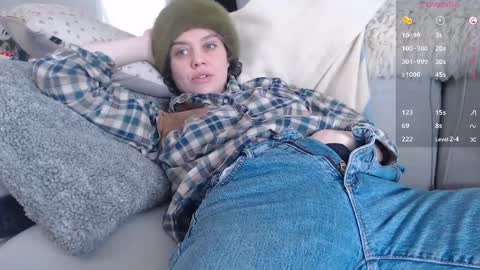 Snapshot of mindvoiding chatting on March 30, 8:10 pm mindvoiding online show from March 30, 8:10 pm