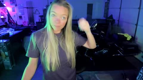 Mindy Mars online show from October 17, 2:30 pm