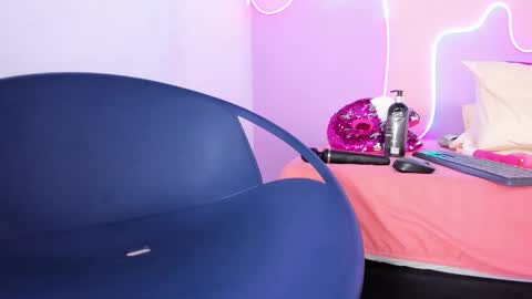 Mingie online show from February 19, 6:00 pm