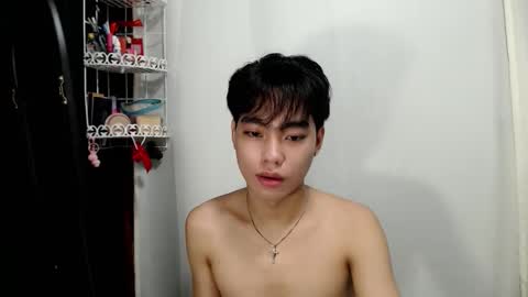 mingkla_man online show from March 9, 3:54 am