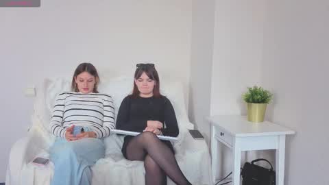 KarinaLeila online show from September 11, 6:24 am