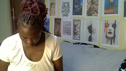 mini_karee online show from March 24, 7:57 am