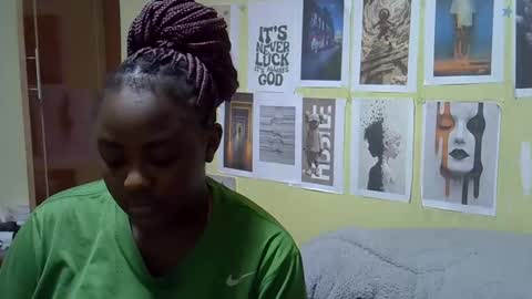 mini_karee online show from March 25, 8:48 pm