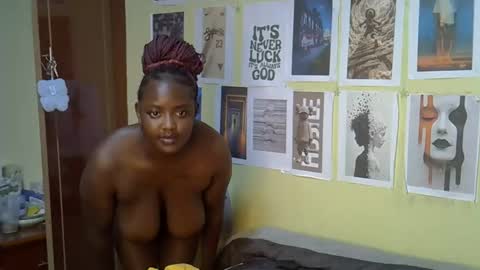 mini_karee online show from March 30, 8:37 am