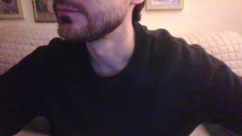 Snapshot of miniarthur chatting on April 4, 2:32 am miniarthur online show from April 4, 2:32 am