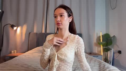 Cleo online show from April 3, 2:15 pm