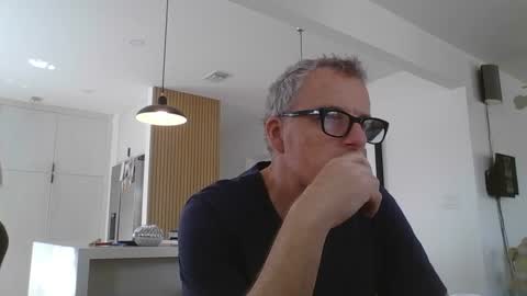 Snapshot of minimalmix47 chatting on October 5, 6:50 pm Galanordic online show from October 5, 6:50 pm