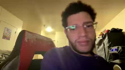 Snapshot of minimoose1003 chatting on March 15, 9:59 am minimoose1003 online show from March 15, 9:59 am