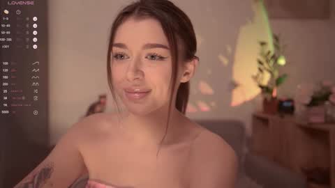 Rina online show from December 5, 5:20 pm