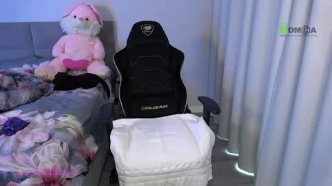 Snapshot of minisweetkt chatting on March 11, 5:02 am Kate online show from March 11, 5:02 am