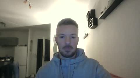 Snapshot of minka28 chatting on February 3, 6:24 pm minka28 online show from February 3, 6:24 pm