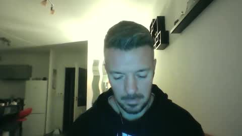 Snapshot of minka28 chatting on February 6, 6:33 pm minka28 online show from February 6, 6:33 pm