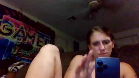 Minnie online show from June 24, 7:18 am