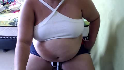 Snapshot of minnie_bbw69 chatting on February 2, 3:28 pm Andrea online show from February 2, 3:28 pm