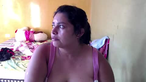 Snapshot of minnie_bbw69 chatting on February 26, 12:58 pm Andrea online show from February 26, 12:58 pm