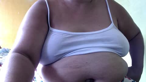 Snapshot of minnie_bbw69 chatting on February 28, 2:20 pm Andrea online show from February 28, 2:20 pm