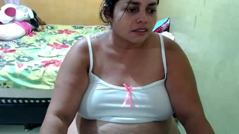 Snapshot of minnie_bbw69 chatting on March 1, 12:50 am Andrea online show from March 1, 12:50 am