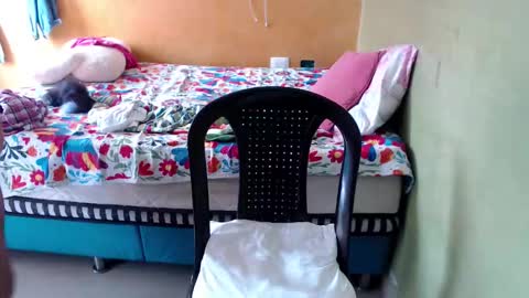 Andrea online show from November 19, 2:50 pm