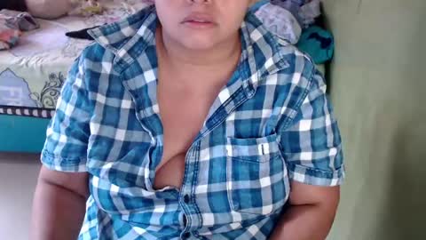 Andrea online show from May 6, 11:04 am