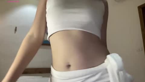 Snapshot of minnie_joy_ chatting on April 19, 12:59 pm Joy online show from April 19, 12:59 pm