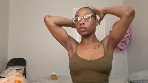 Snapshot of minniehunney chatting on February 27, 10:21 pm minniehunney online show from February 27, 10:21 pm